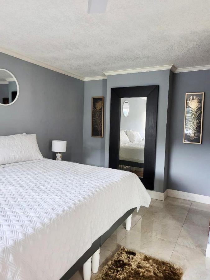 Studio 6 At Turtle Beach Towers Ocho Rios Zewnętrze zdjęcie
